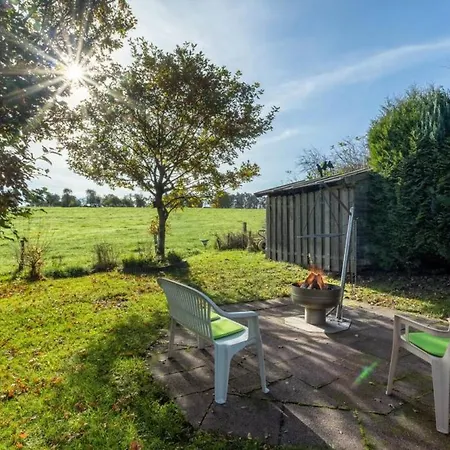 Peaceful Garden Fireplace Self Check-in Holiday home